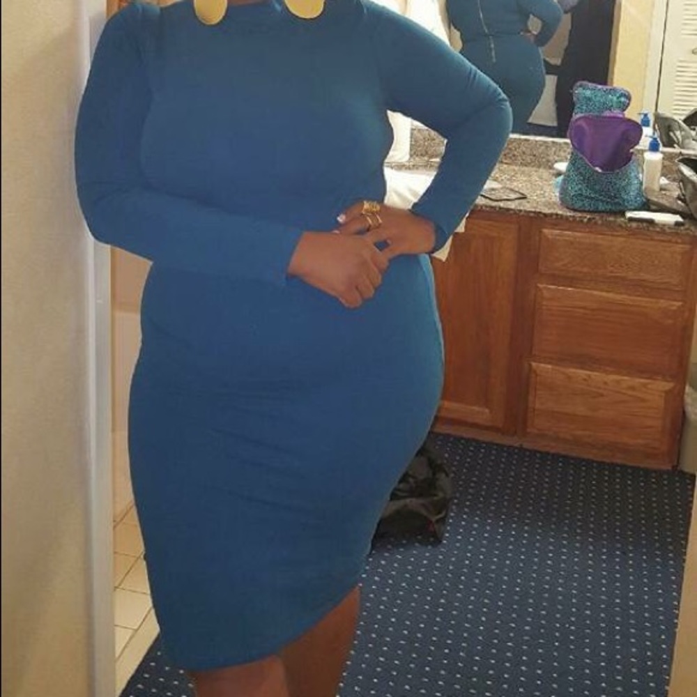 PLUS SIZE:Turquoise Dress